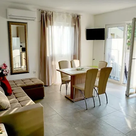 Gita Apartment